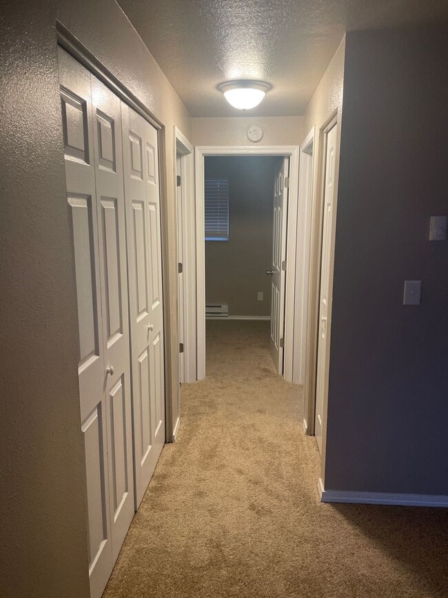 Building Photo - Puyallup Southhill Apartment Complex