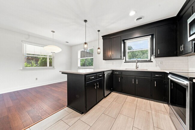 Foto del edificio - 4029 6th St Dr NW