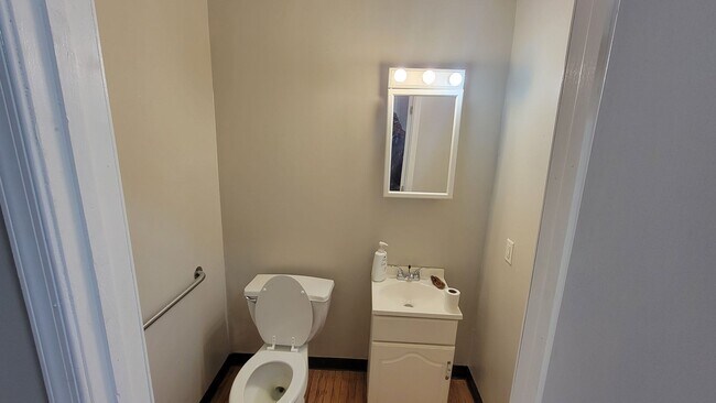 Building Photo - 1464 N 62nd St