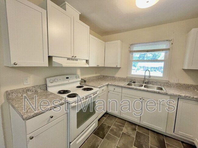 Foto del edificio - 717 Rockwood Dr