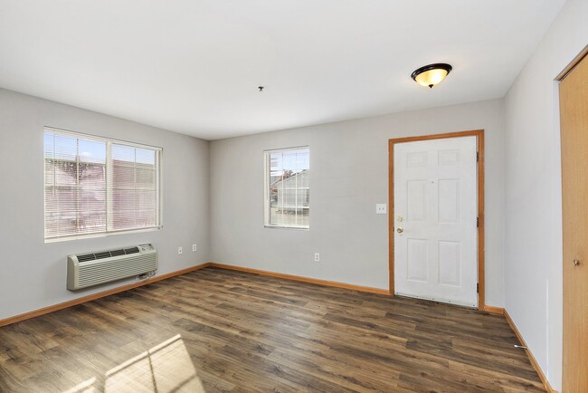Building Photo - 222 Bertram Dr