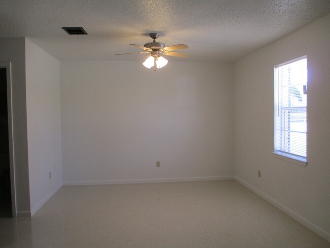 Foto del edificio - 2505 Herring Ave