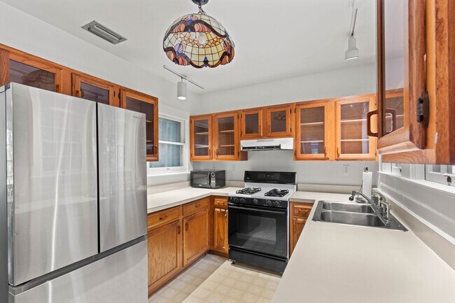 Foto del edificio - Historic Remodeled Home