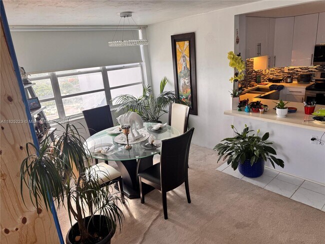 Foto del edificio - 2750 NE 183rd St