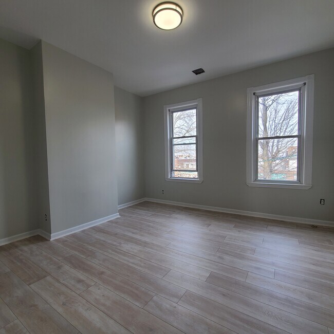 Master Bedroom - 1121 23rd St
