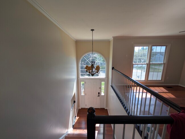 Foto del edificio - 212 Silver Stone Dr