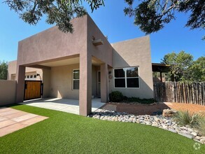 Building Photo - 1670 Via Bosque
