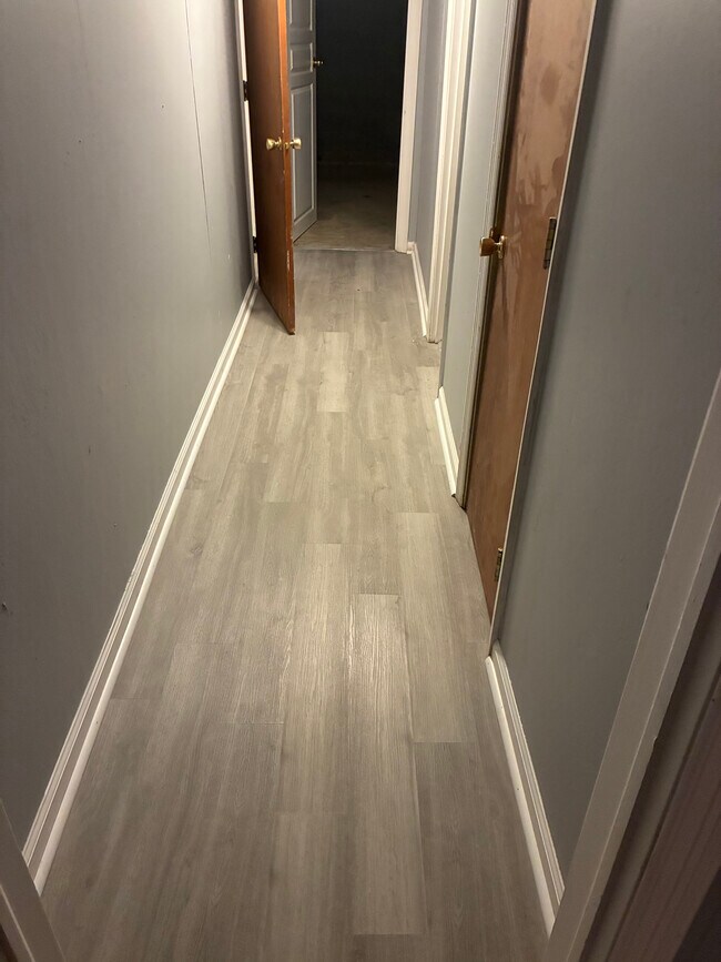 Foto del edificio - 112 Nor Dan Dr