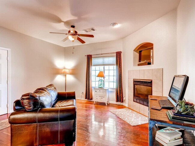 Foto del edificio - 8671 E Dry Creek Rd