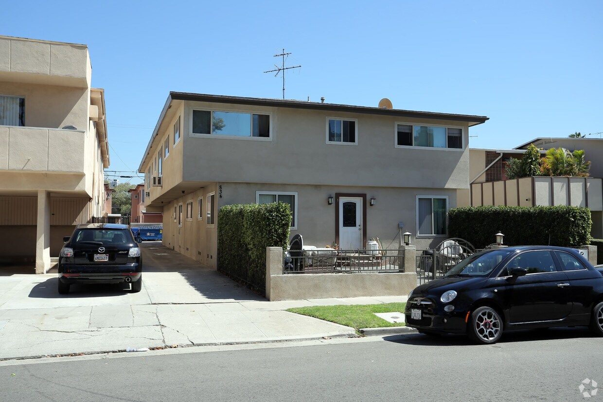 Foto principal - 834 S Holt Ave