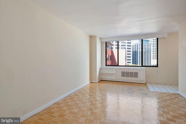Building Photo - 1121 Arlington Blvd
