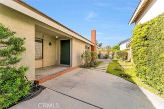 Building Photo - 44 Sandpiper