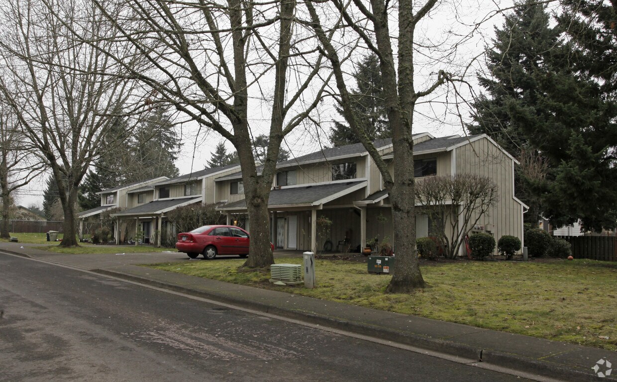 Building Photo - 4550 SW 160th Ave