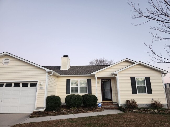 Building Photo - Sneads Ferry charm in Justice Farms