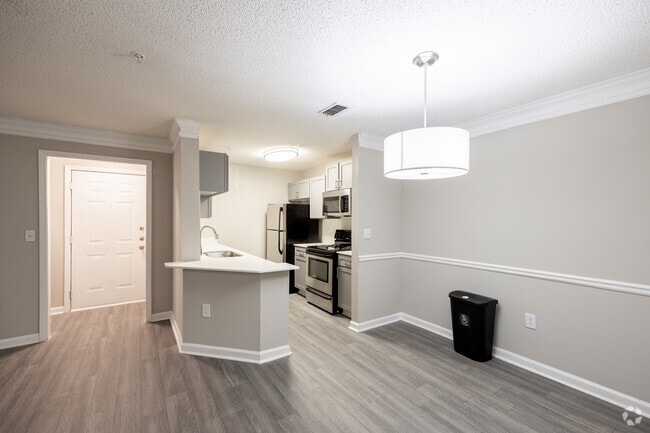 2BR - 1BA, 1059 Sqf - River Vista