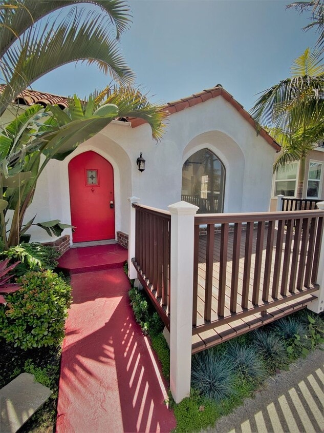 Primary Photo - Naples / Long Beach