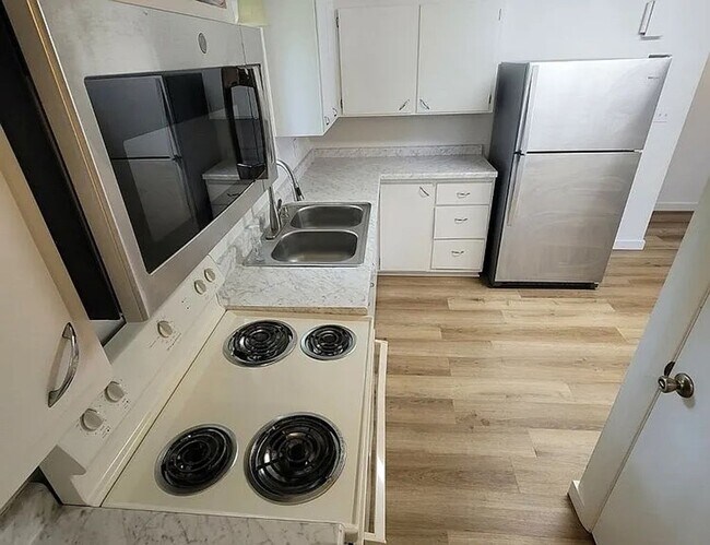 Foto del edificio - 1403/1405 Daley Avenue