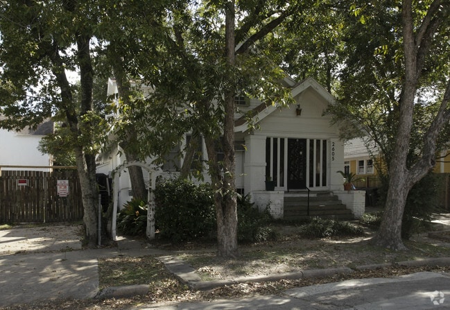 Building Photo - 2605 Stanford St