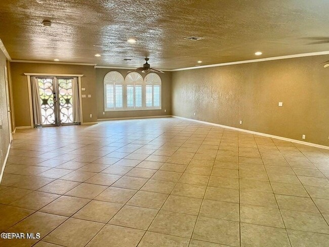 Foto del edificio - 7409 Edgemere Blvd