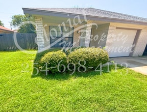 Building Photo - 404 Alpine St