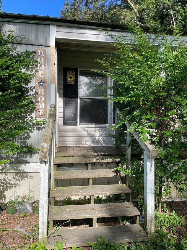 Building Photo - 3 BR 2 Bath 1,280 sq ft singlewide mobile ...