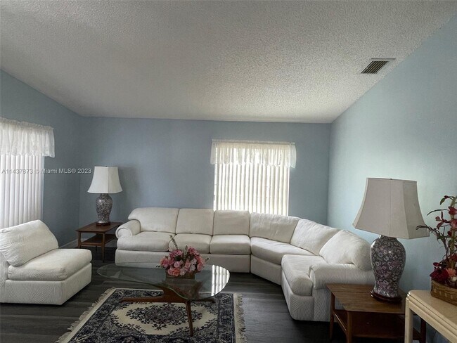 Foto del edificio - 1601 SW 106th Terrace