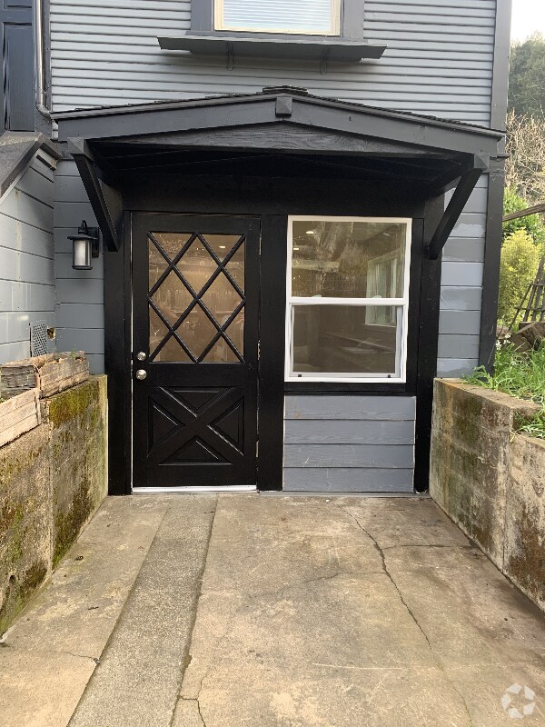 Apartments For Rent in Lagunitas, CA with Hardwood Floors 1 Rentals