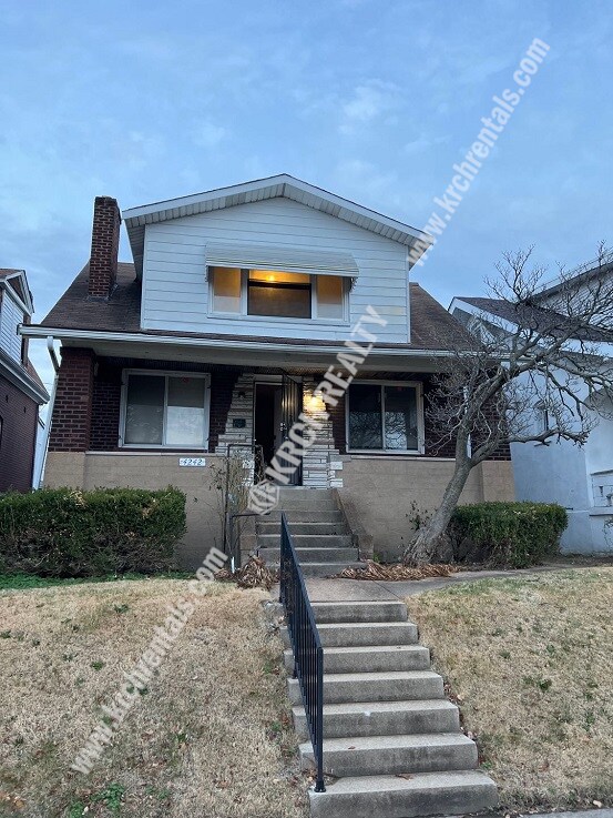 Foto del edificio - Large 3-Bed Home Located Near Hwy 70