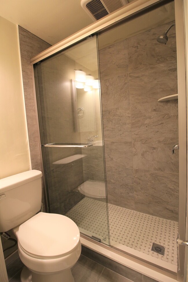 Foto del edificio - Rittenhouse 1 BR, Updated kitchen + bath, ...