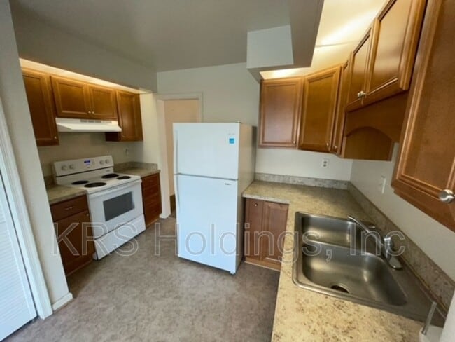 Building Photo - 3538 woodburne Dr