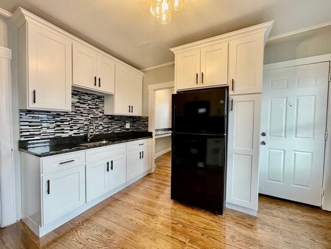 Foto del edificio - 119 Revere St