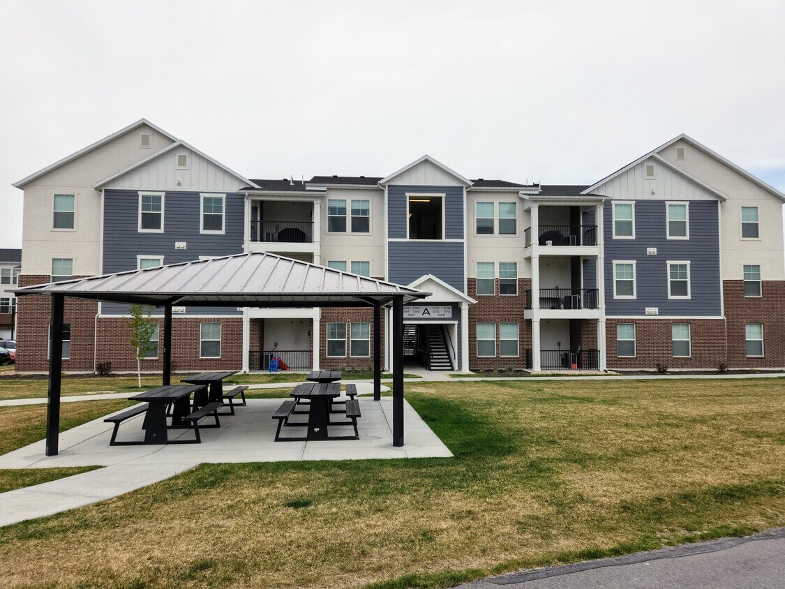 574 N 360 W Unit 574, Orem, UT 84059 Condo for Rent in Orem, UT