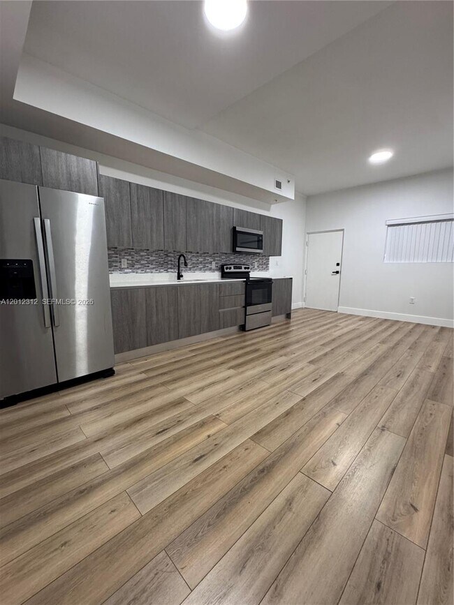 Foto del edificio - 1534 NW 1st St
