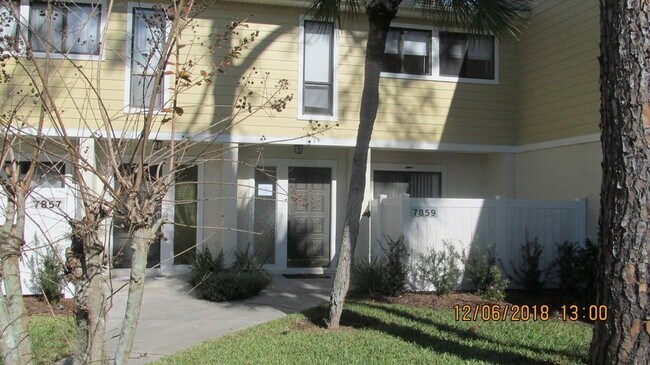 Foto del edificio - 7859 La Sierra Ct