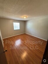 Building Photo - 205 W Allen St