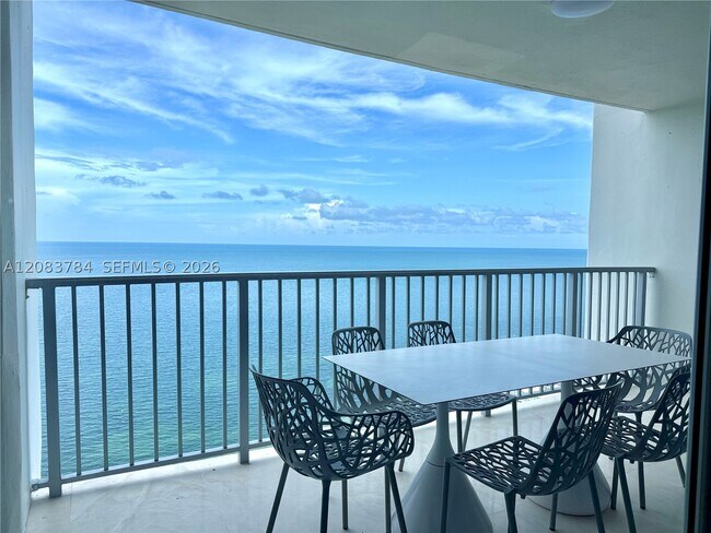 Building Photo - 881 Ocean Dr