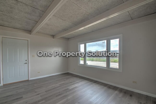 Building Photo - 1327 Logan St