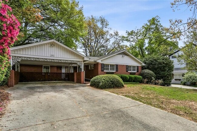 Foto del edificio - 2581 Sharondale Dr NE