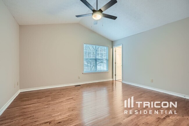 Foto del edificio - 377 Deering Dr