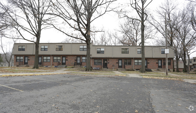 Building Photo - Independence Square Townhouses