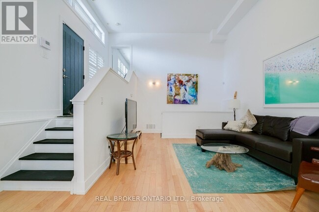 Photo du bâtiment - 207 Beverley St