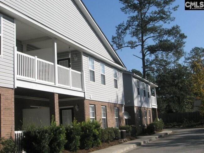 Foto del edificio - 216 Deerwood St