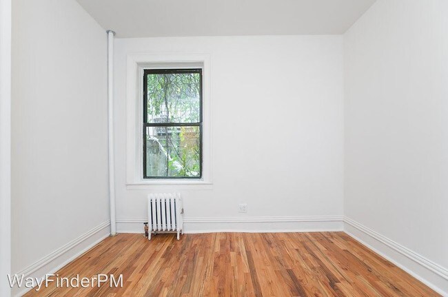 Building Photo - 372 St Johns Pl