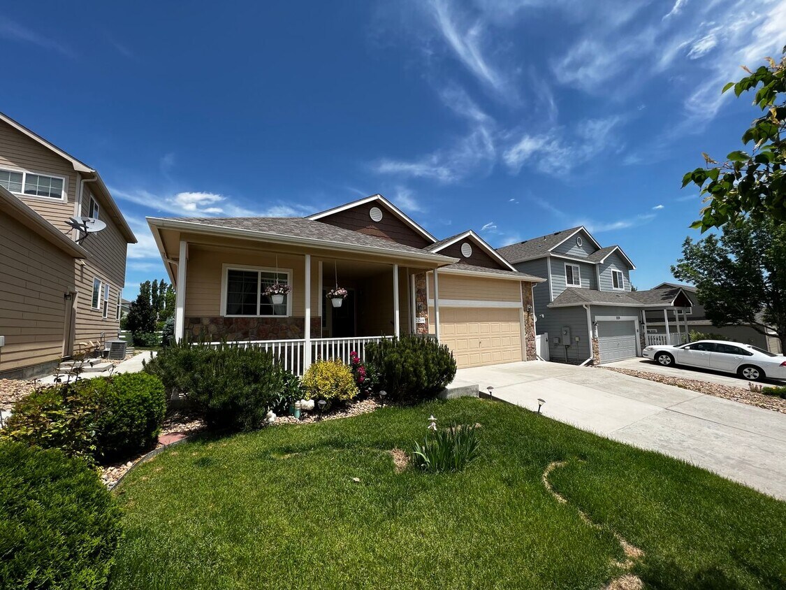 Primary Photo - Charming 3 Bed, 2 Bath Home in Maple Hill