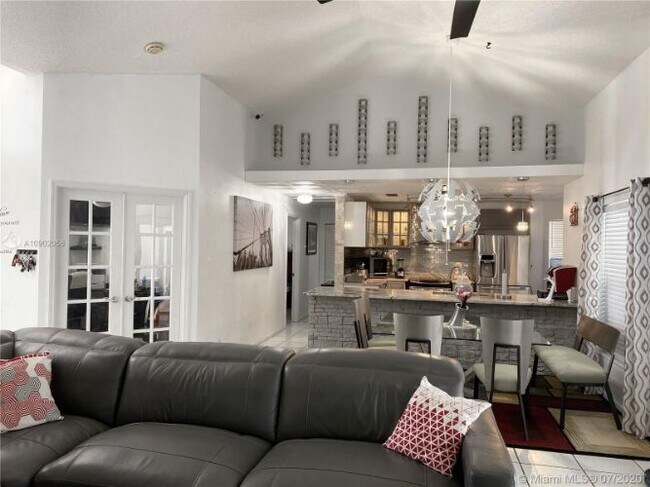 Building Photo - 21 Dogwood Cir