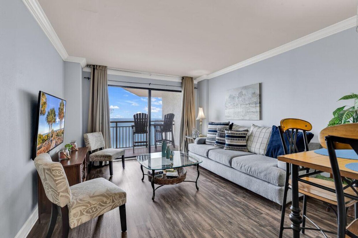 Foto principal - 2001 S Ocean Blvd