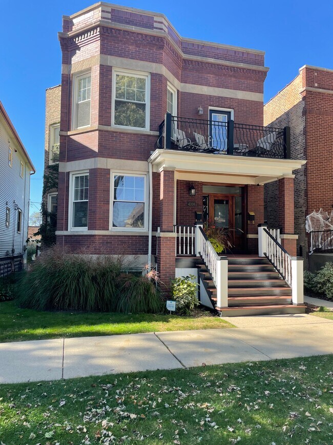 Foto del edificio - 4108 Maplewood N Ave