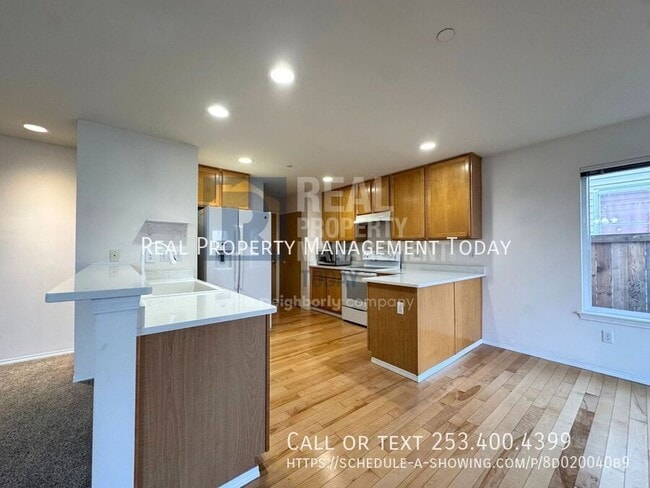 Building Photo - 2702 Meyer St