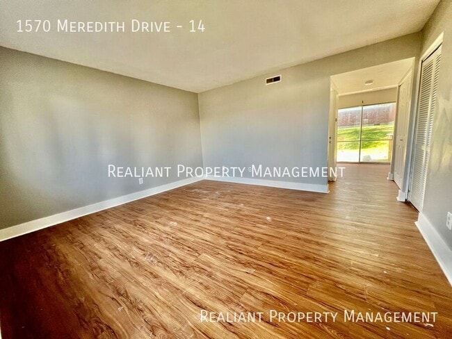 Building Photo - 1570 Meredith Dr
