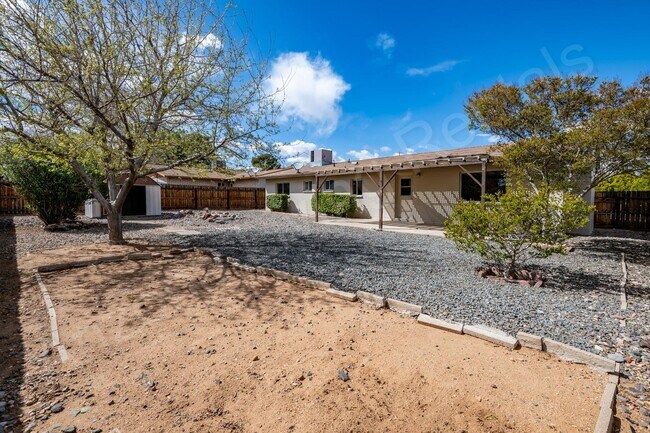 Foto del edificio - MOVE IN SPECIAL, $675 OFF FIRST MONTH